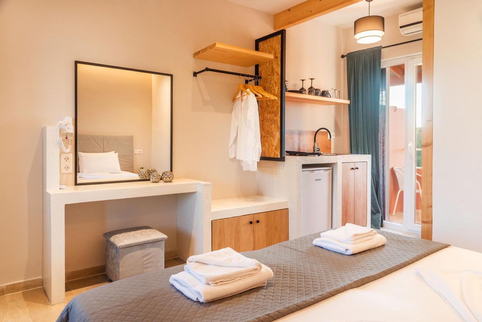 Апартаменты Melador Beachfront *